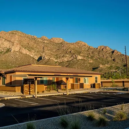 Linda Vista Mountainview Apartments By Barsala